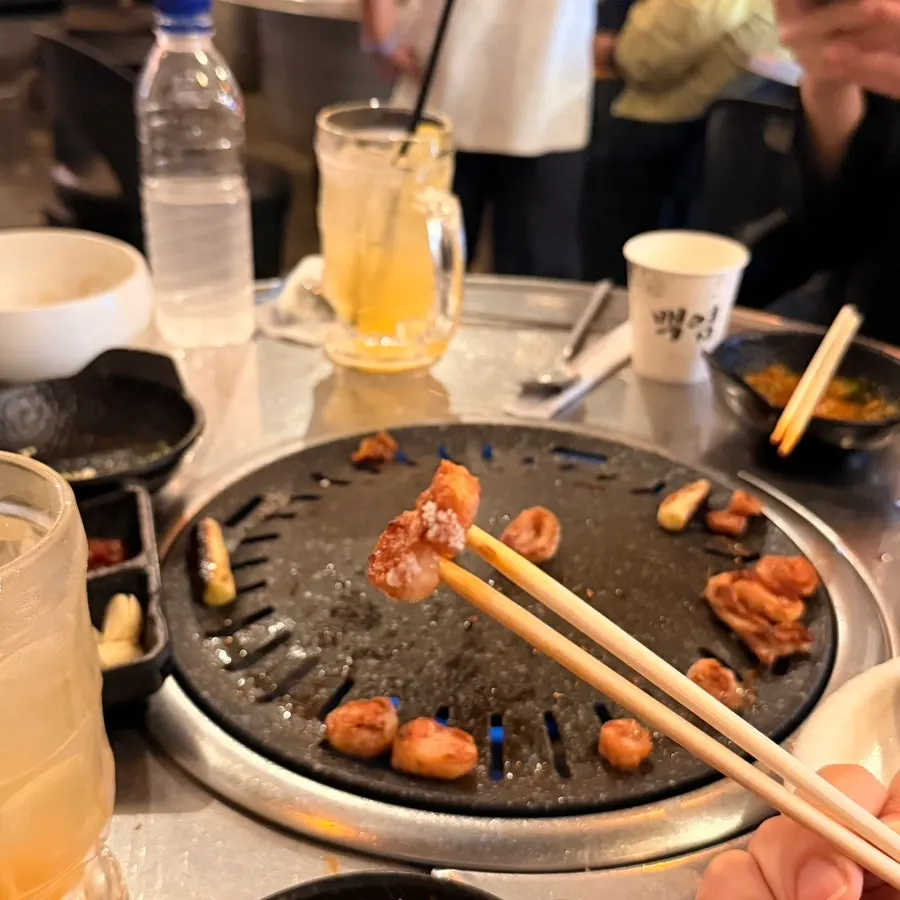 불판에서 익어가는 막창
