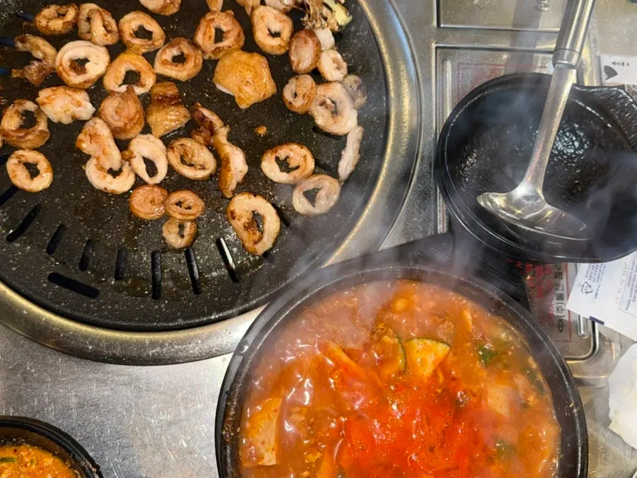 Makchang grilled to a golden finish