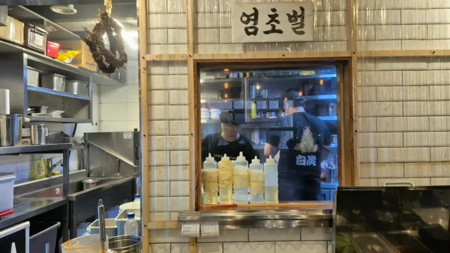Limited-quantity makchang sundae and cold kimchi noodle soup at Baegyeom Makchang in Euljiro 3-ga