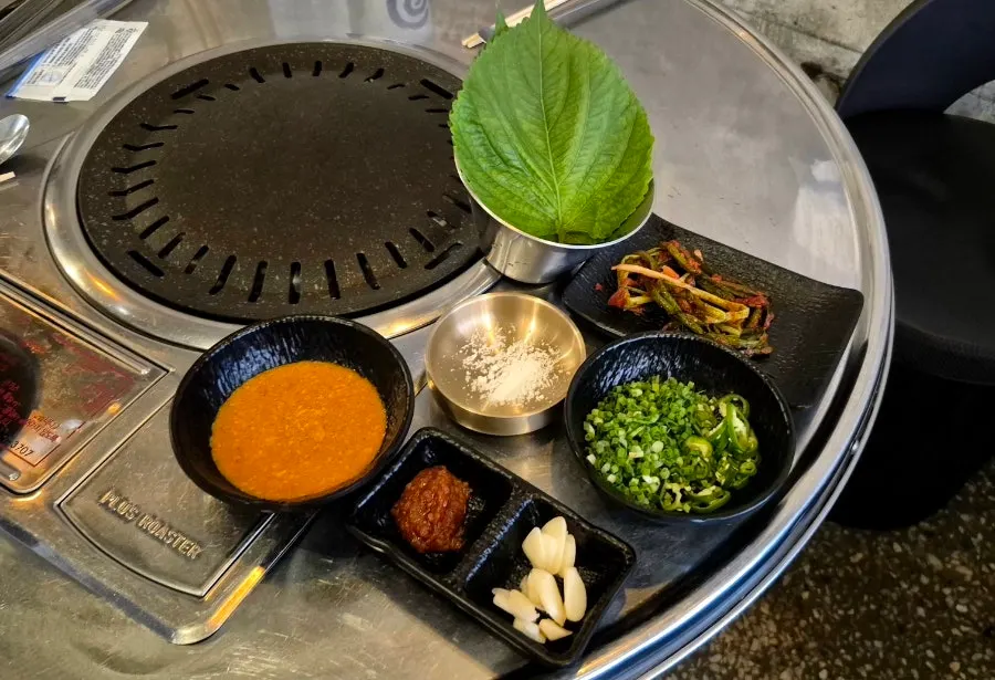 Makchang beginning its salt pre-grill