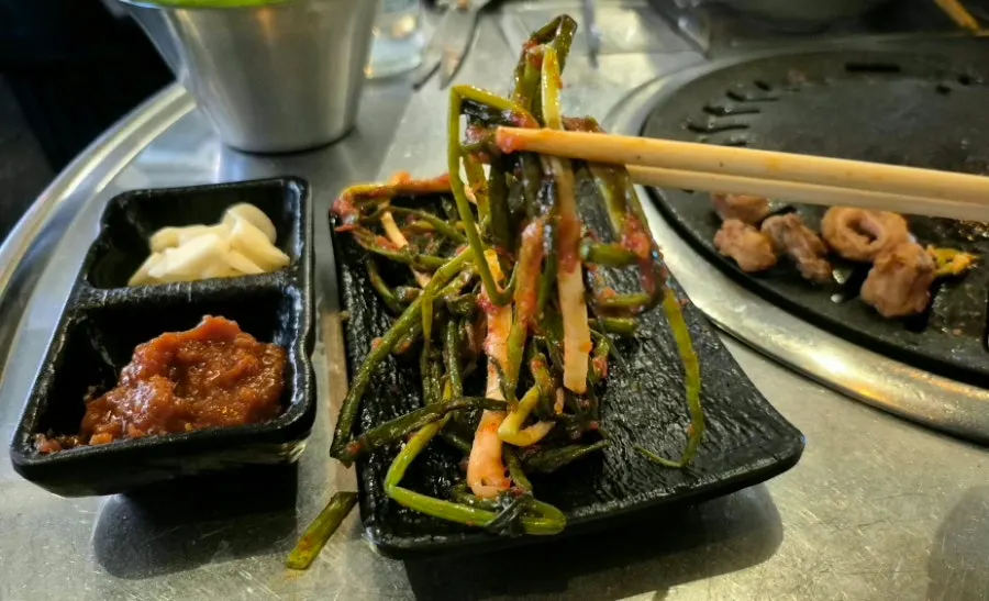 Makchang sundae with side dishes