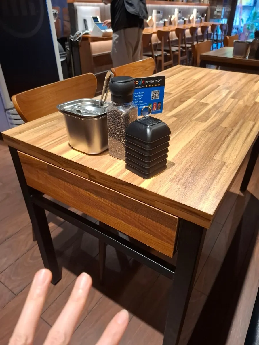 Interior of the back table seating at Mentsuru Euljiro Branch