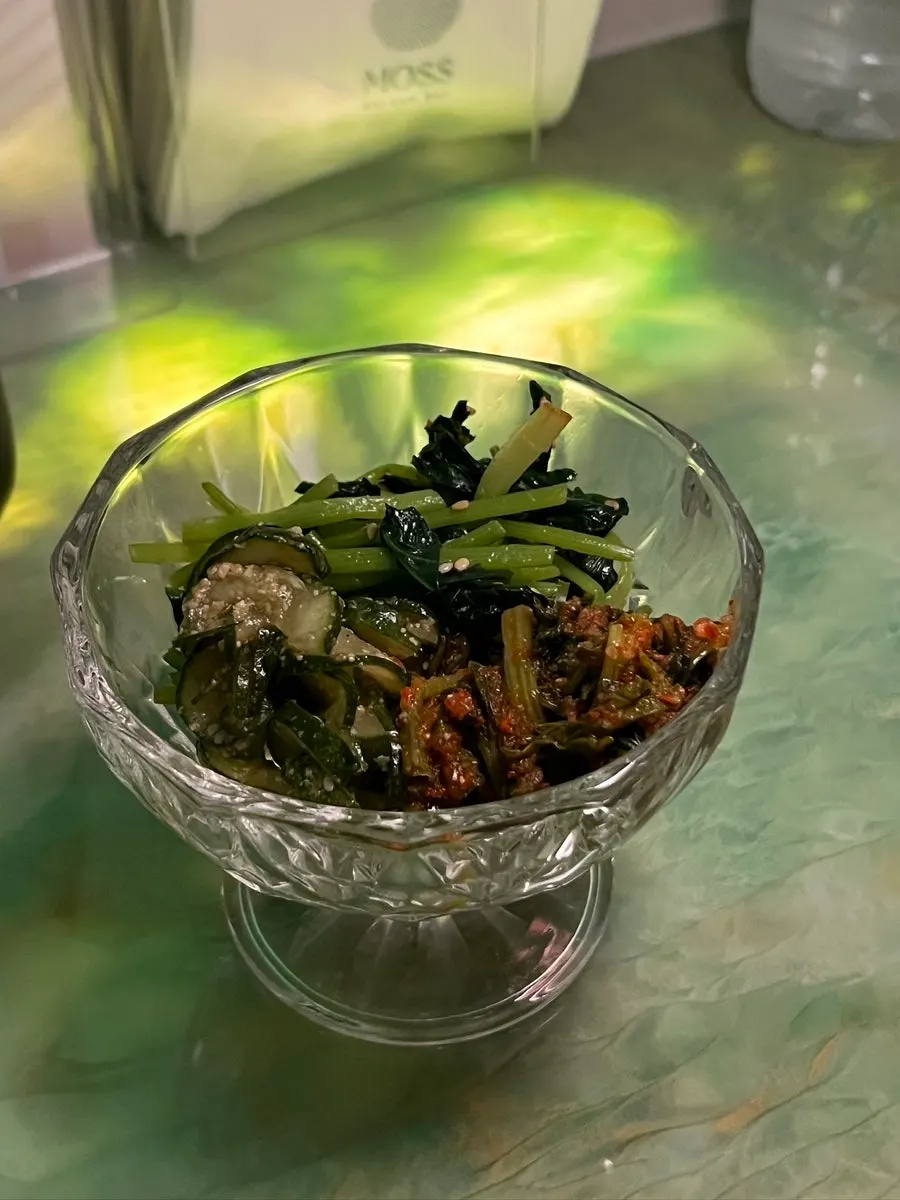 Vegetable side dishes including perilla-scented seasoned zucchini