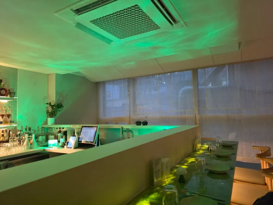 Interior of Moss with mostly bar seating