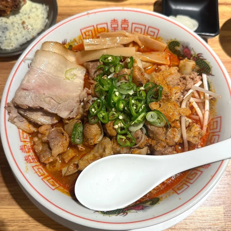 멘츠루 시그니처 모츠라멘 한 그릇