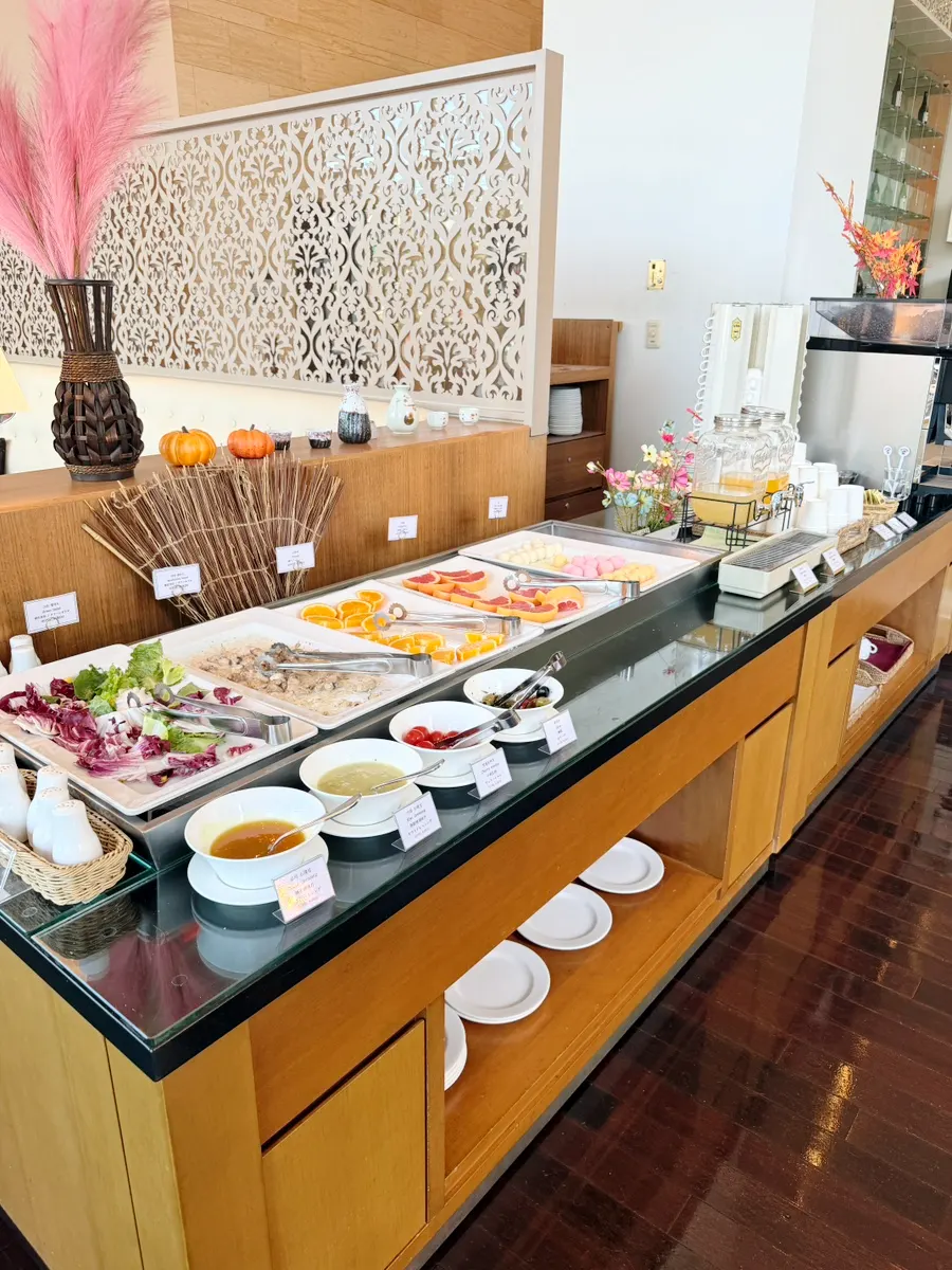 Hotel Kukdo Patio Asian buffet selection