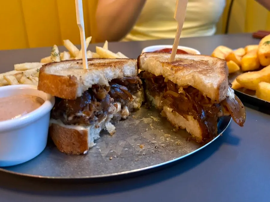 Patty melt sandwich with thin fries