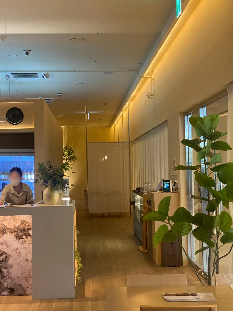 Pyu Euljiro seating area to the right of the counter