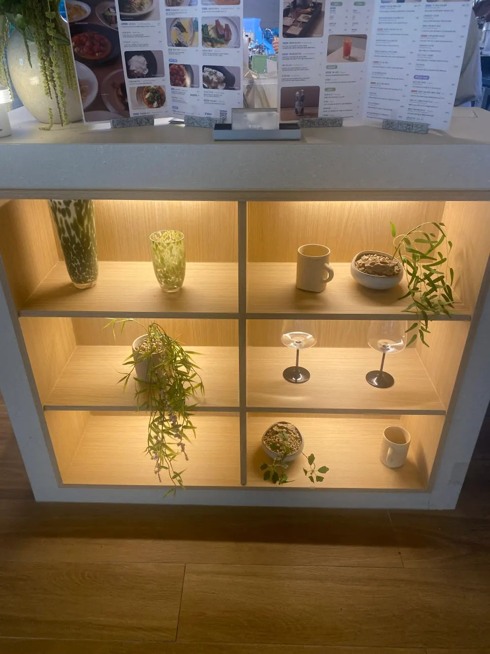 Interior space beside the Pyu Euljiro counter