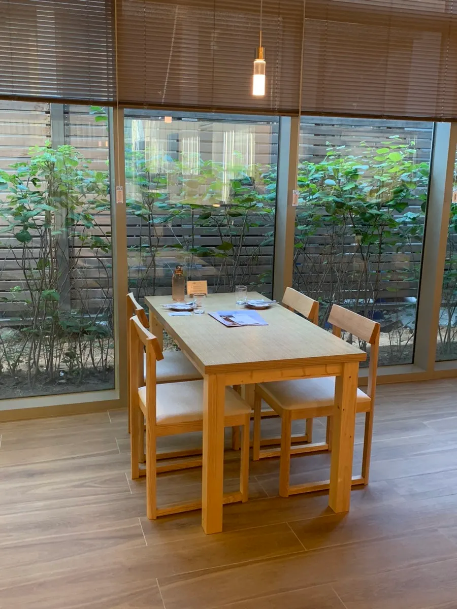 Photo of a calm dining space