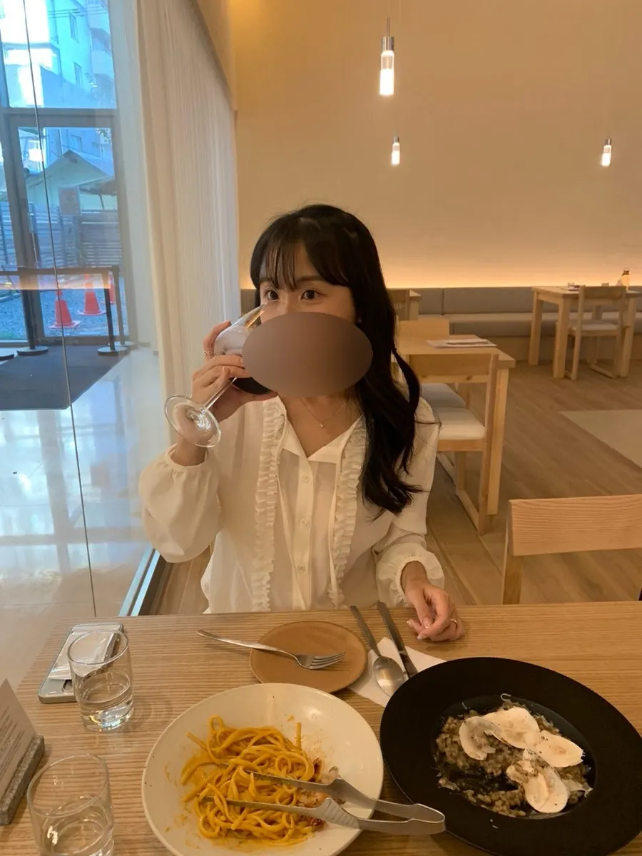 Photo of dining dishes and red wine