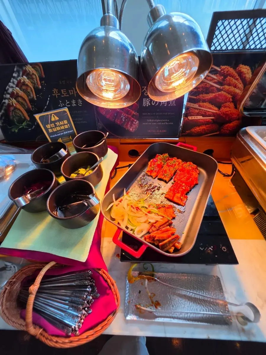Hotel Kukdo Patio buffet food