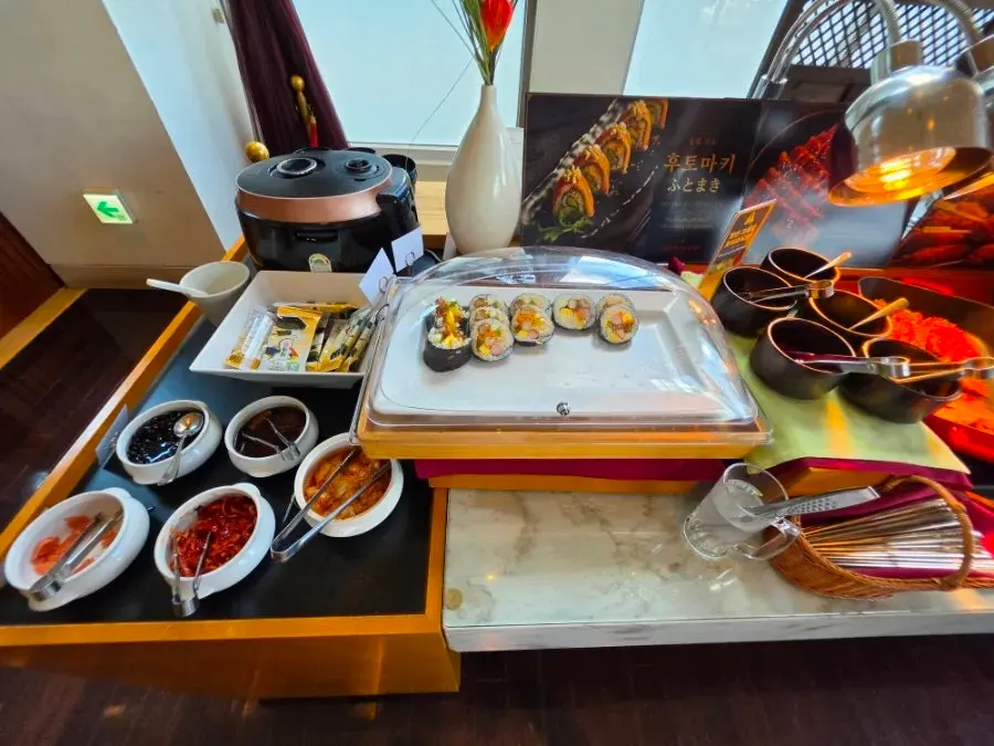 Hotel Kukdo Patio buffet food