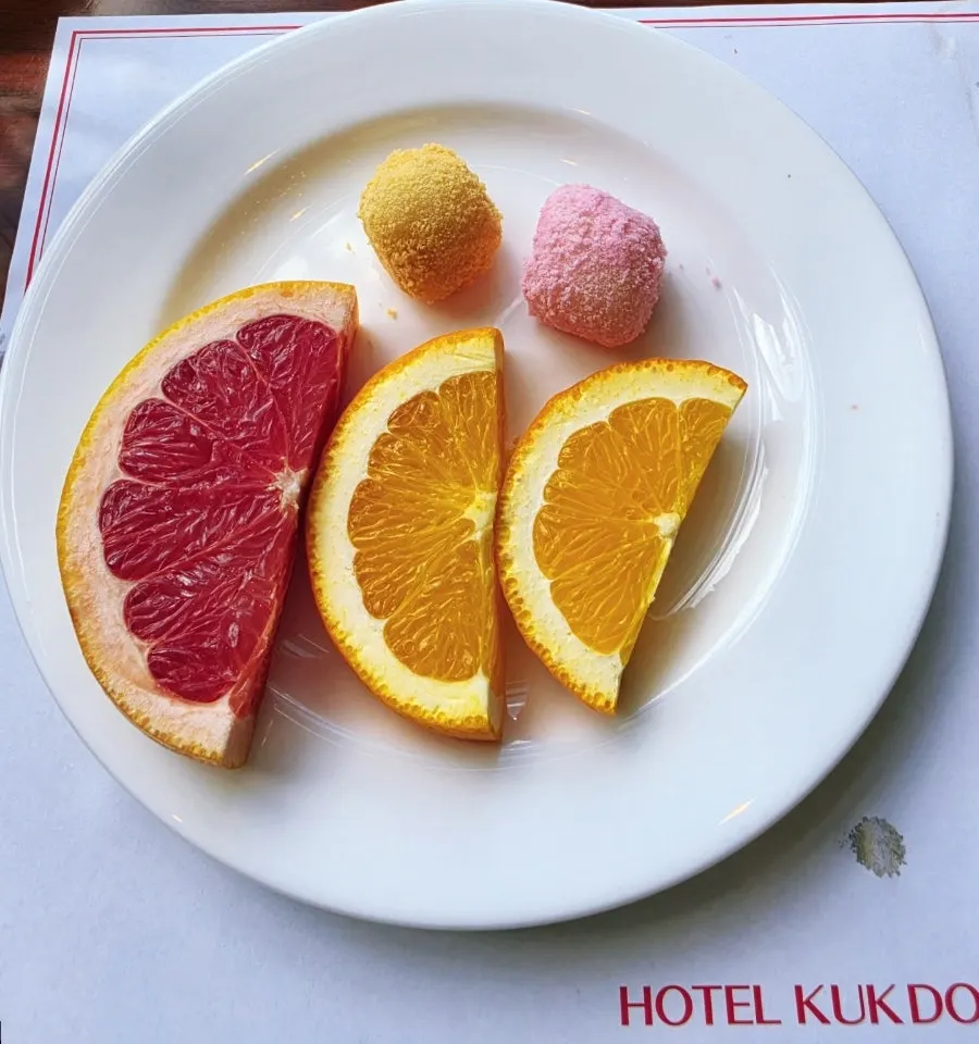 Fruit after the buffet meal