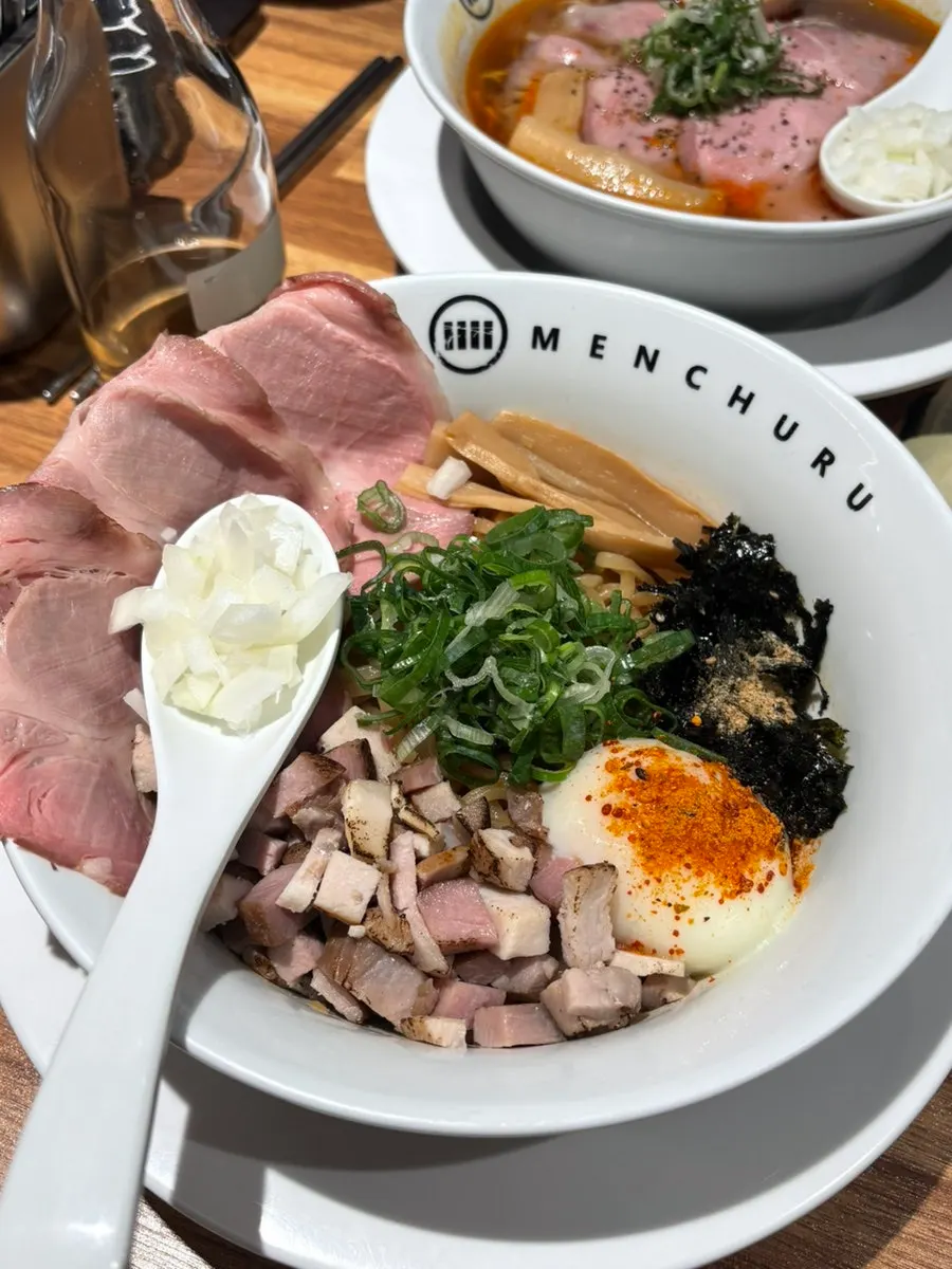 Abura soba topped with meat