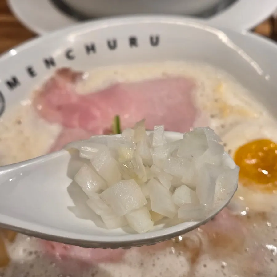 토리파이탄 국물과 면 클로즈업