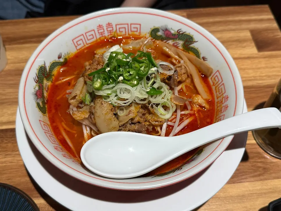 곱창과 숙주가 올라간 Best 모츠라멘