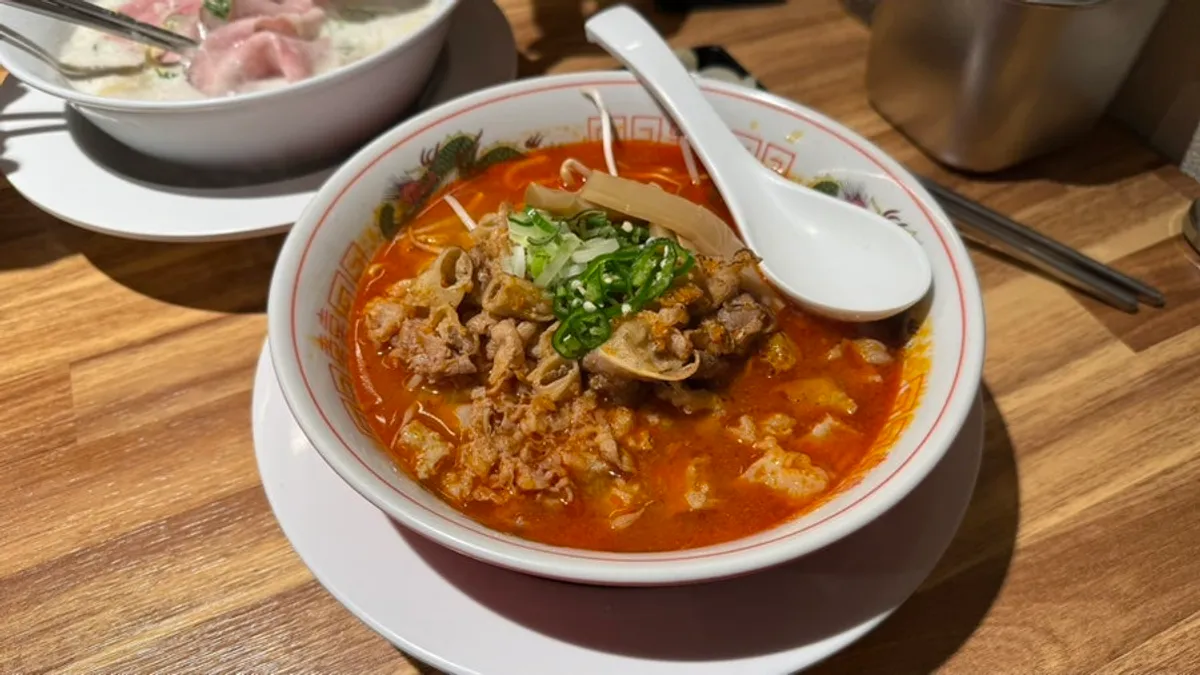 멘츠루 베스트메뉴 모츠라멘 한 그릇