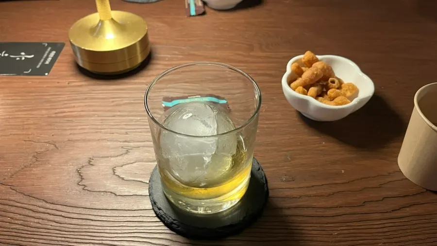 Default snacks: chicken-leg crackers and bourbon chocolate