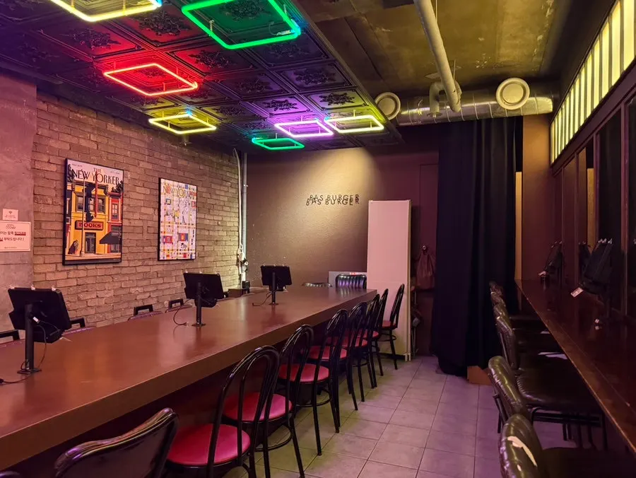 Basement entrance to BAS Burger Euljiro Branch