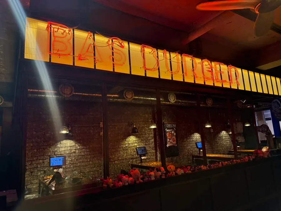 Basement entrance to BAS Burger Euljiro Branch
