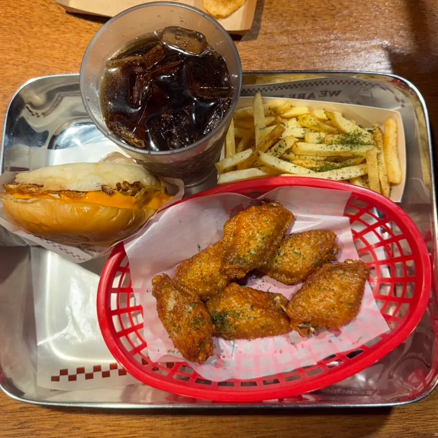 BAS Burger potato chips served for dine-in