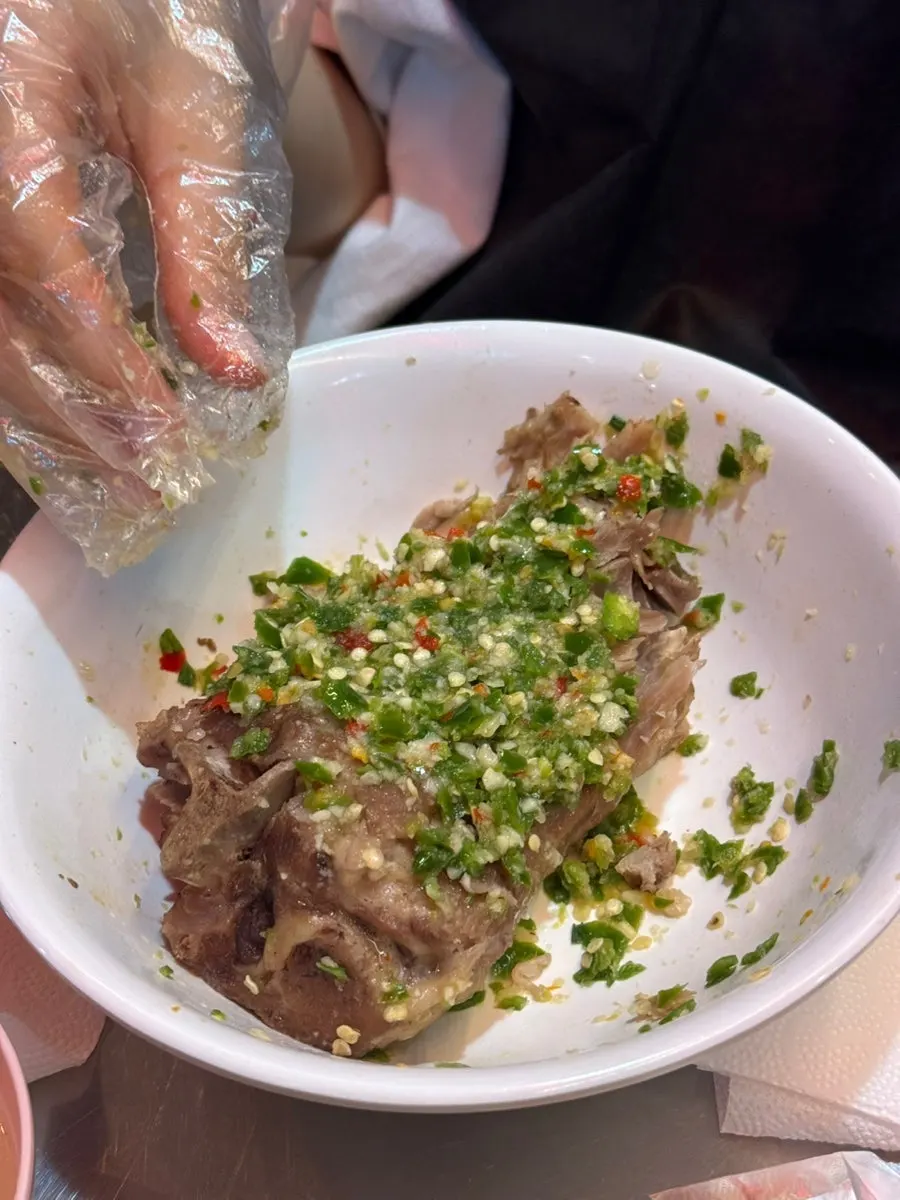 살이 많은 랭쌥 뼈찜 고기
