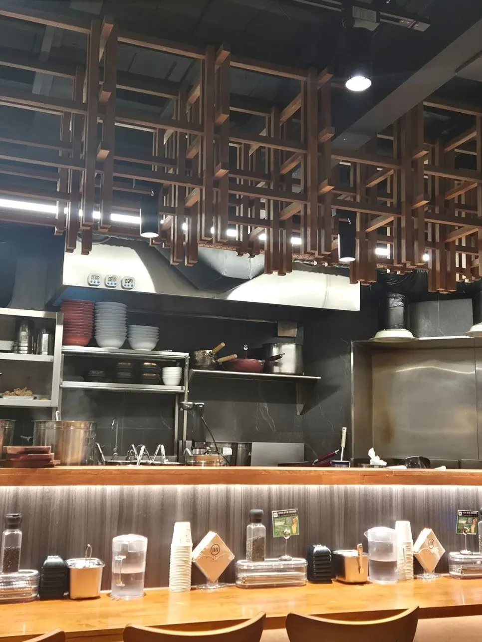 Ramen restaurant interior suited to solo meals and dates