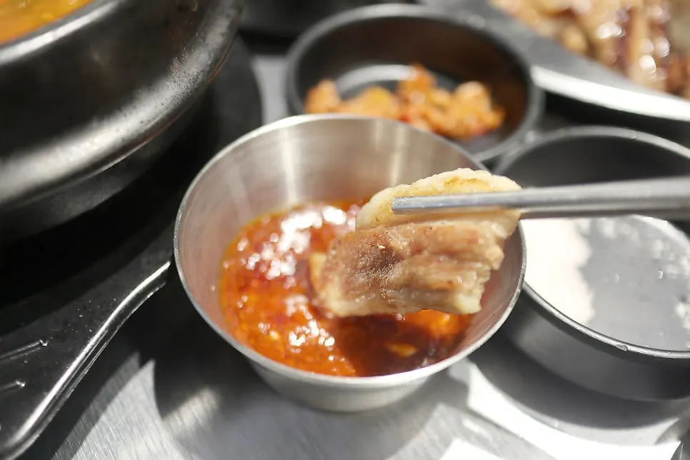 핑크솔트와 새우젓 등 찬 구성