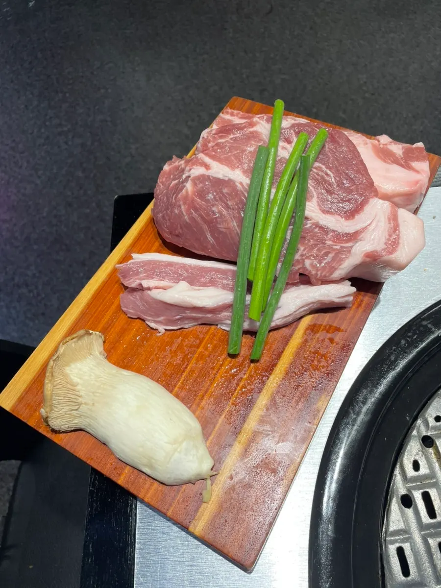 A full Yukjjip assorted meat spread