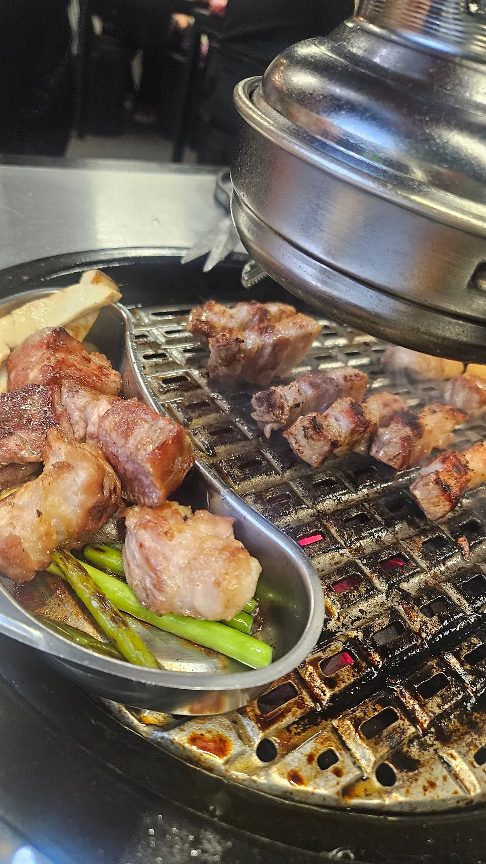 A pork belly chunk about two finger-joints thick