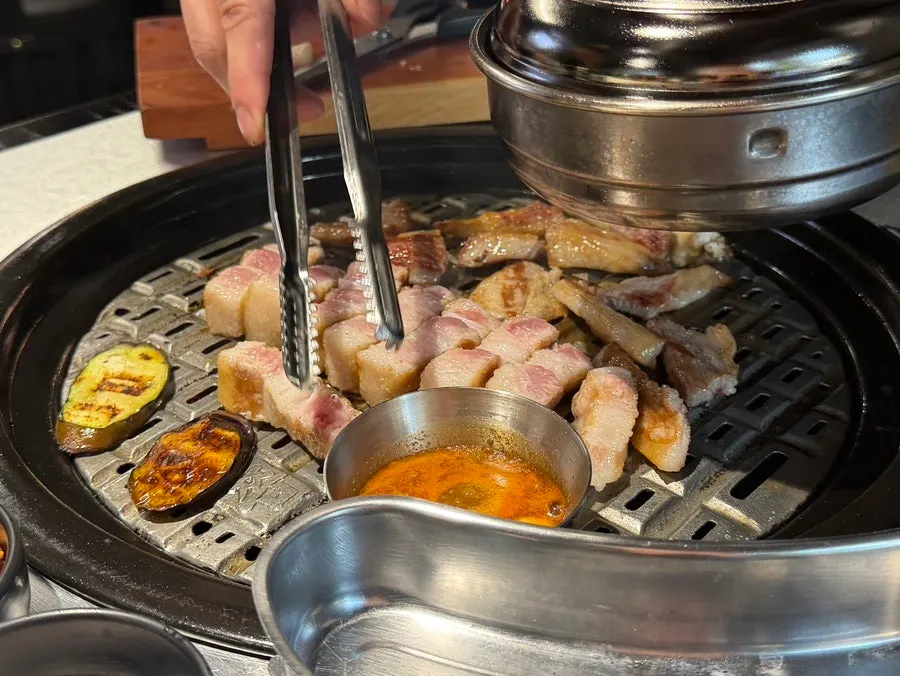 Grilled meat served with salt and ssamjang