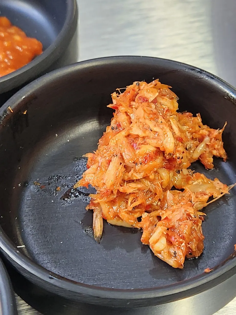 콩나물무침과 백김치 등 육쯥 밑반찬