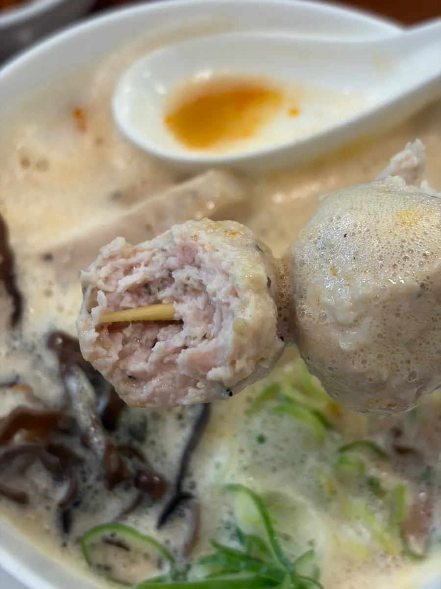 섞어 먹는 매운 닭 육수 라멘
