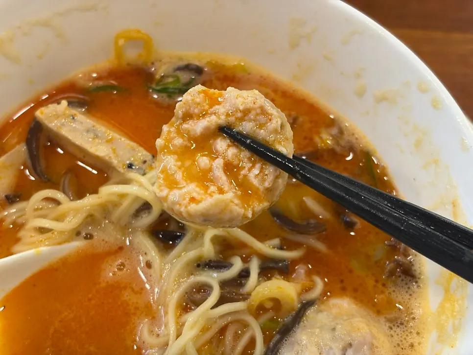 부드러운 닭고기 토핑