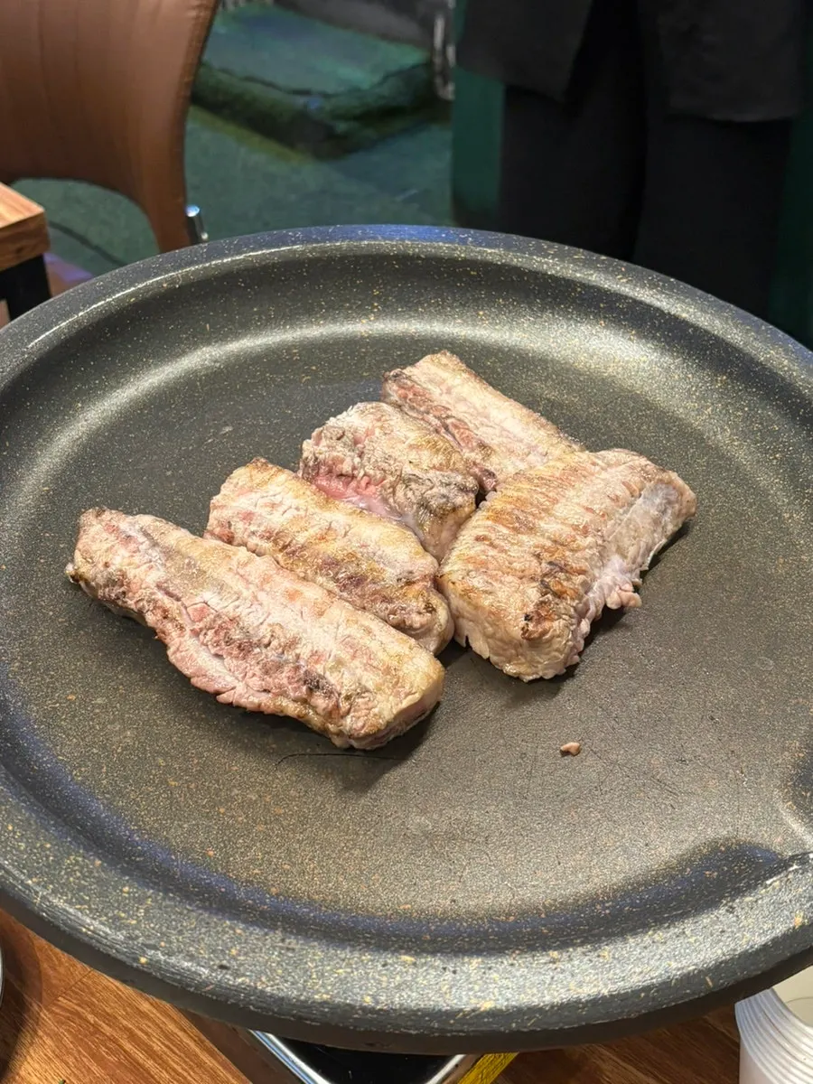 泡菜汤与黑米饭