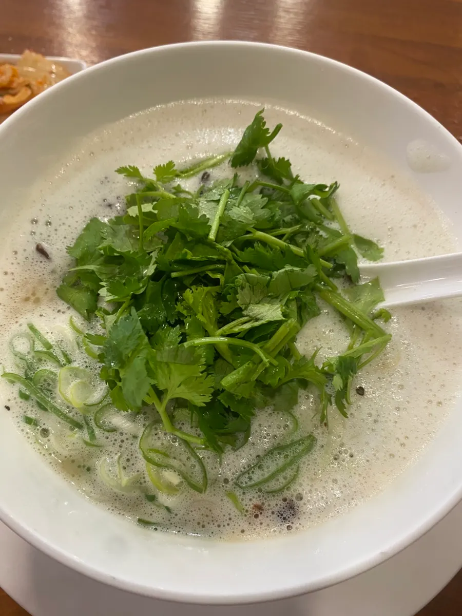 진한 닭육수 라멘 국물