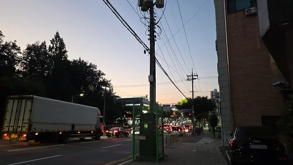 Evening view of Eopcheonri382 Chungbuk National University Branch storefront
