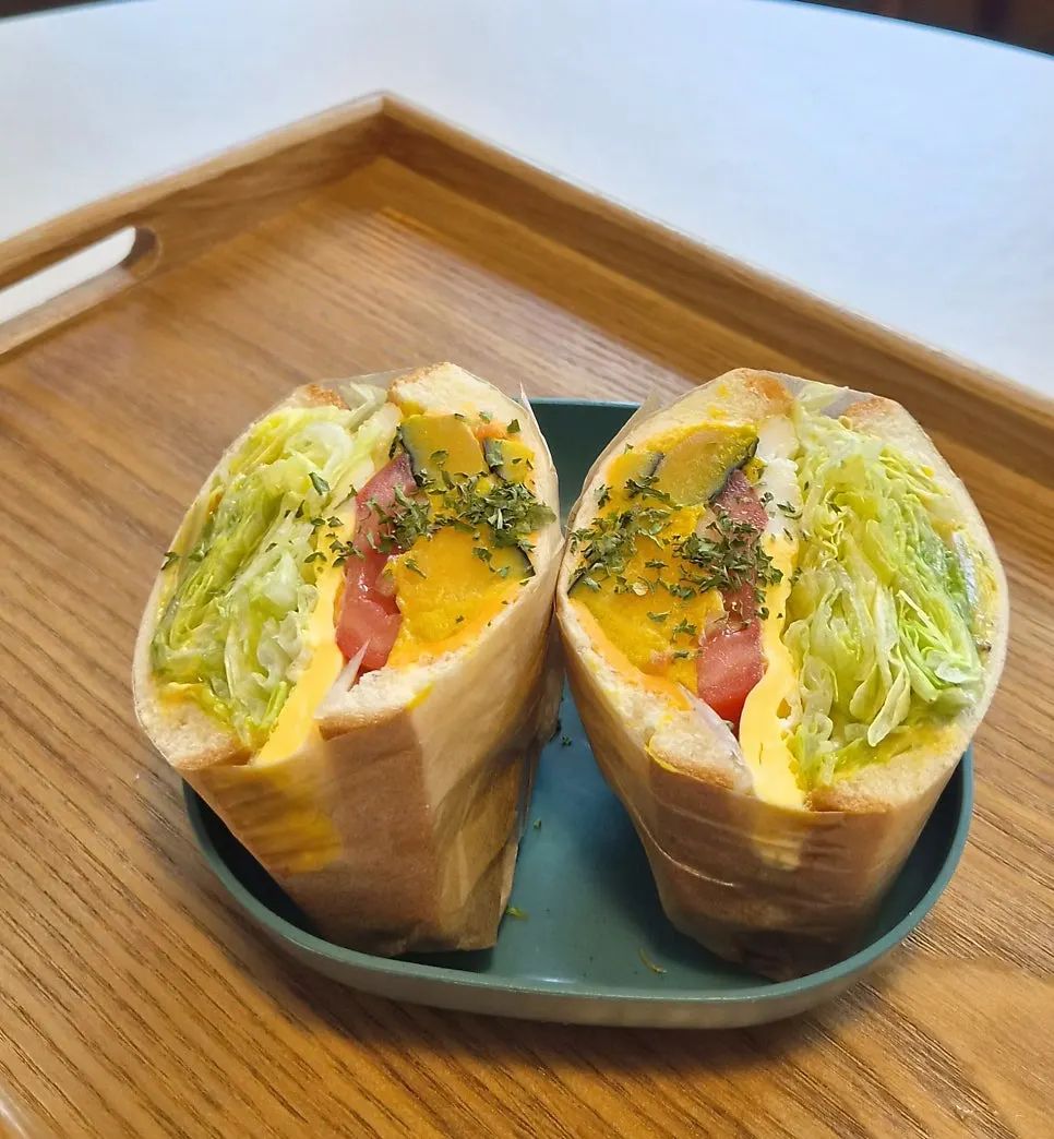 Signature poke bowl photo from Eopcheonri382 Chungbuk National University Branch