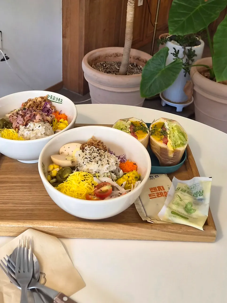 Close-up of the smoked duck poke salad