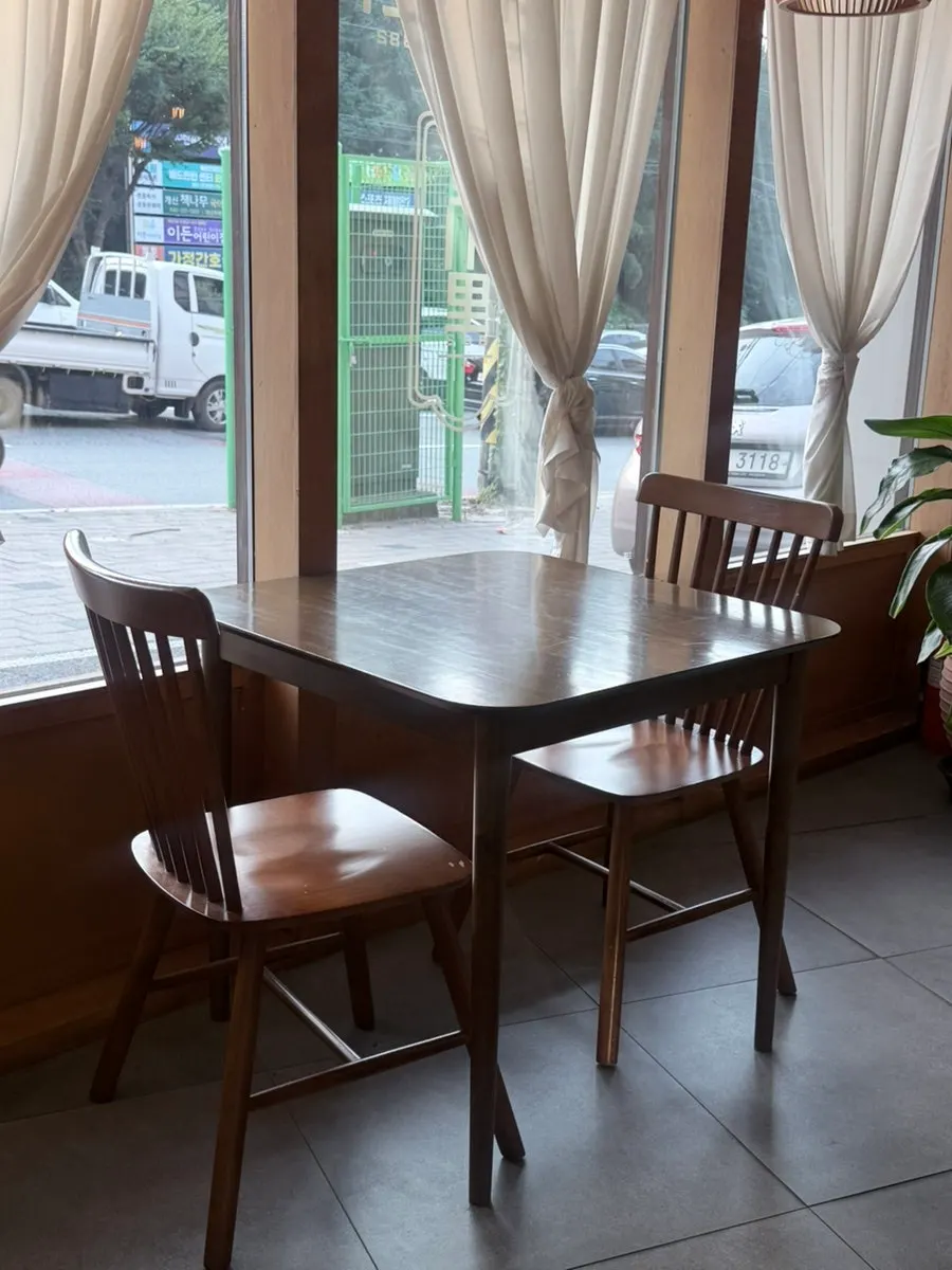 Window seating with plants