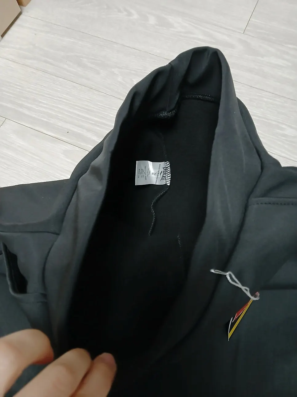 Skort pants with a 360-degree waistband worn