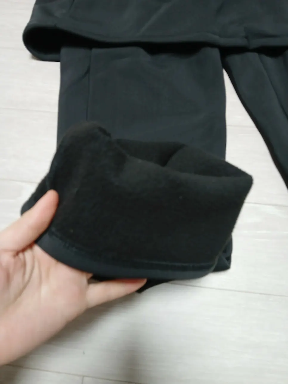Elastic-waist skort pants worn while active