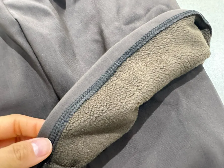 Size and design of fleece-lined skirt-layered pants