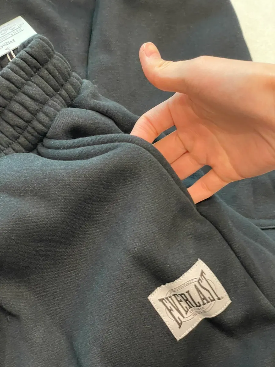 Hoodie pocket with fleece lining