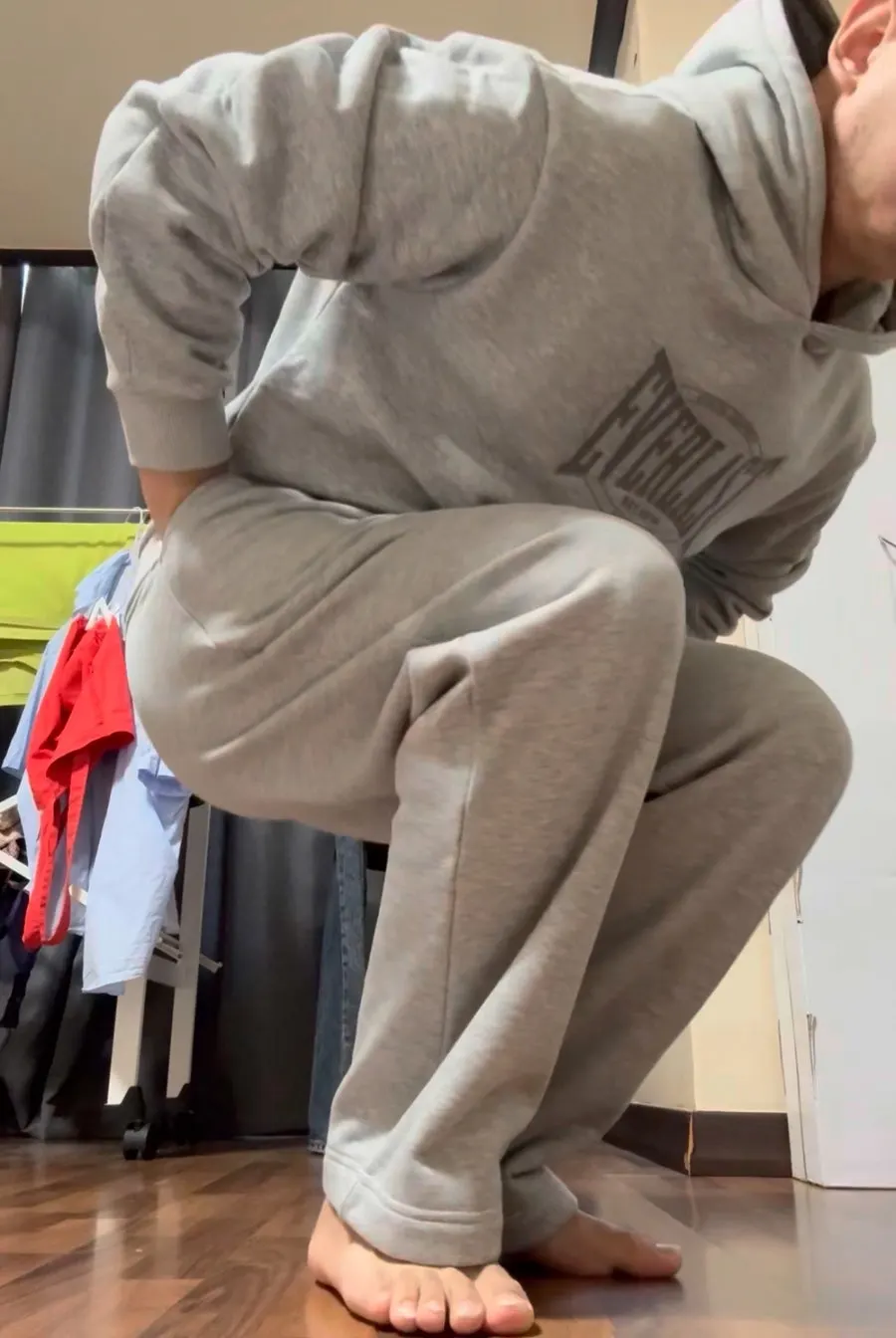 Wearing fleece pants that move with the body
