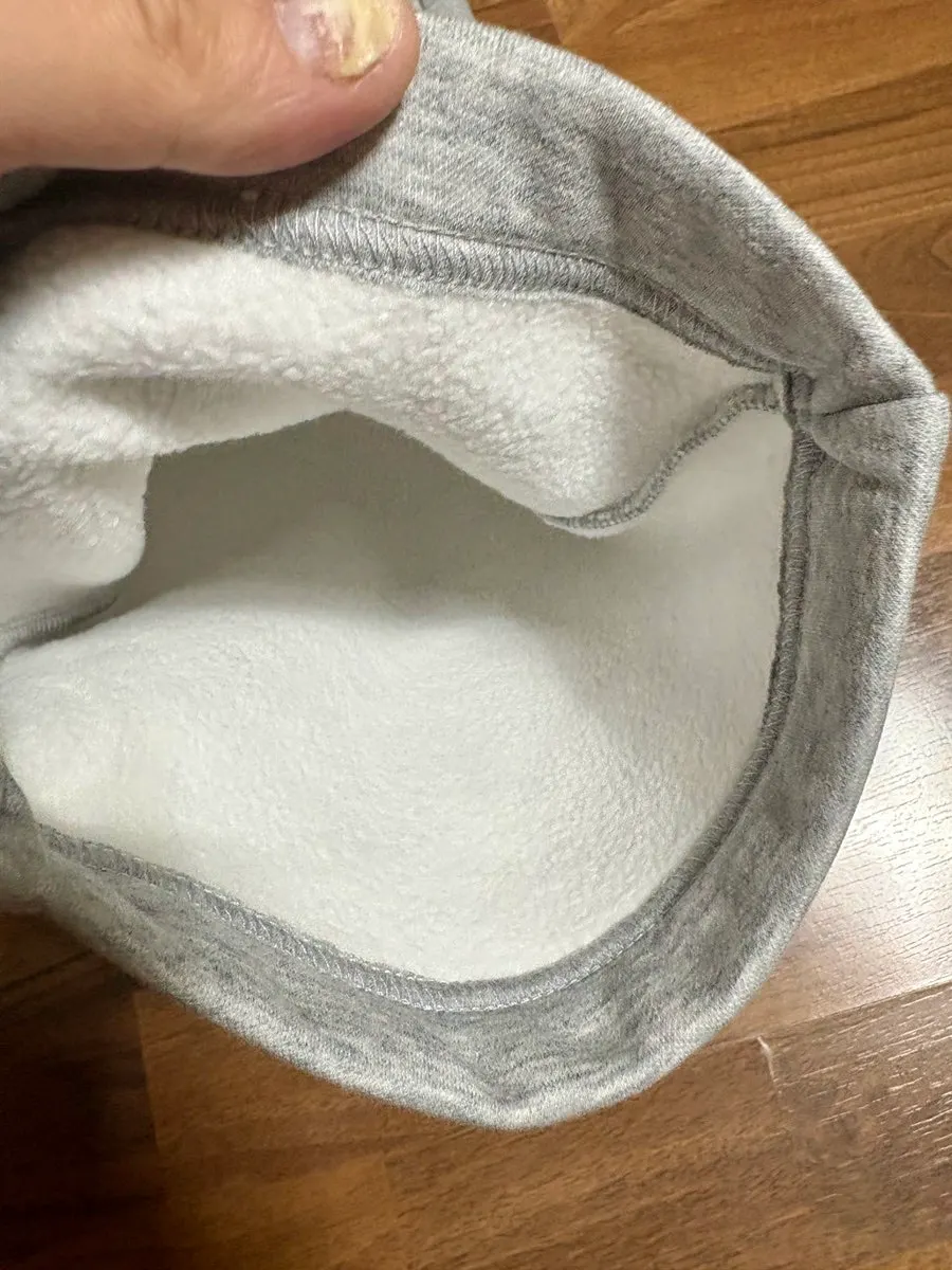 Detail of the soft fleece lining