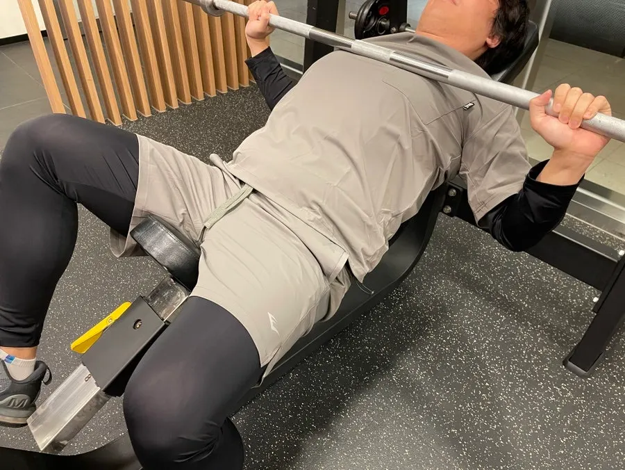 Everlast top-and-bottom set worn as a running beginner