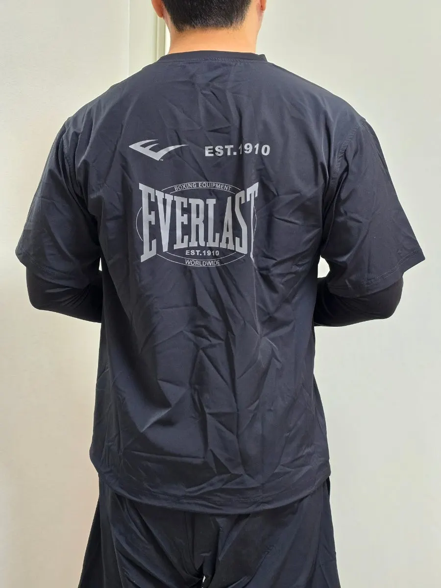 Men’s running wear prepared for running together