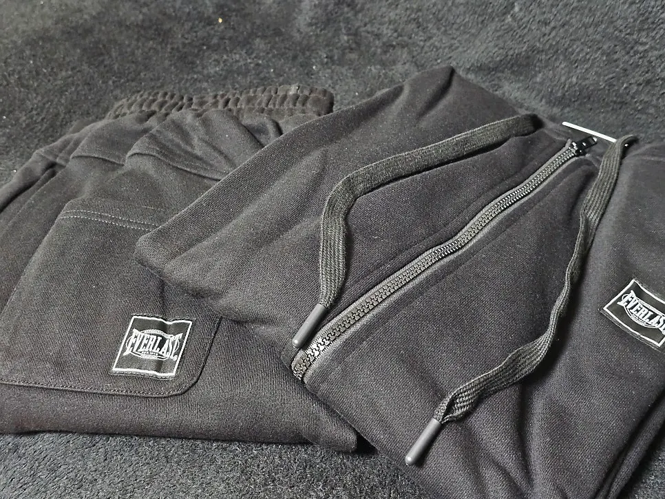 Fabric and finishing of the Everlast Mini Terry set